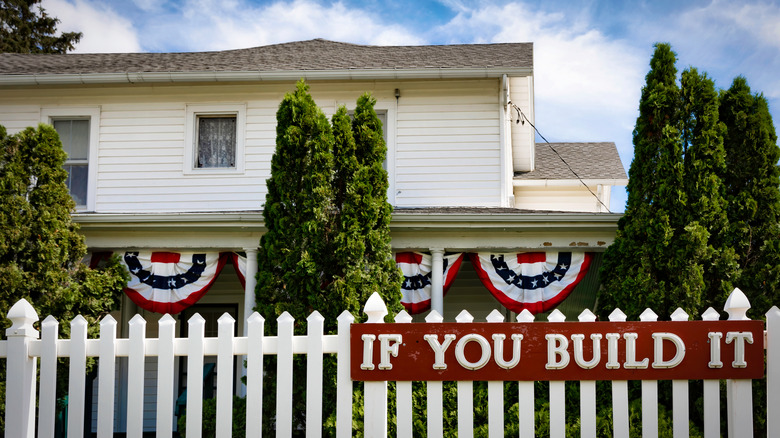 Farmhouse from Field of Dreams