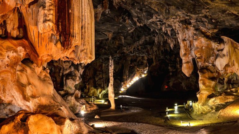 Kentucky Holds the Longest Cave System on Earth