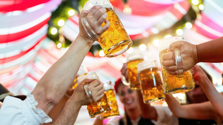 What Americans Instantly Observe When Trying German Beer for the First Time in Europe