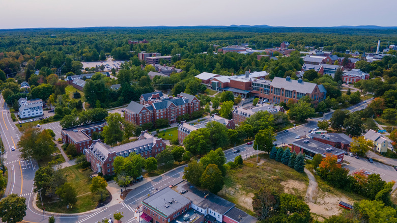 The New Hampshire Coastal College Town Where New England Charm Blends with Scenic Farmland