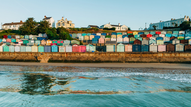 Discover the Ultimate UK Seaside Town for Unearthing Prehistoric Shark Teeth and Fossils