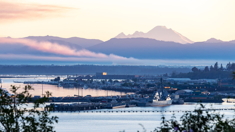 A Coastal Washington City Near Seattle Boasts Snowy Mountain Views, Beaches, and Unique Charm