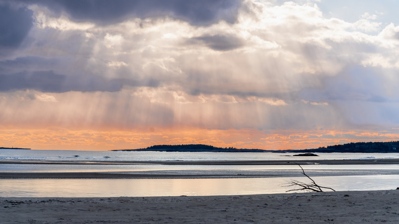 A Top-Rated State Park in America Boasts a Picture-Perfect Beach in Maine