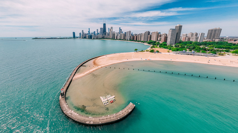 A Lively Stretch of Sand with Iconic Views: Discover One of Chicago's Most Beloved Swim Spots