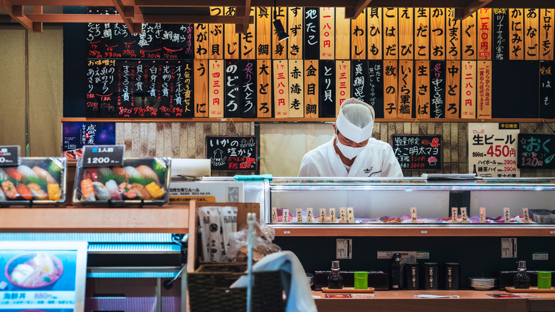 Why Tourists May Have Difficulty Finding Highly Rated Restaurants in Japan