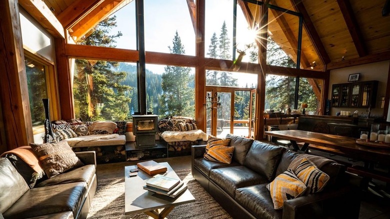 Colorado's Charming Rustic Mountain Lodge: A Year-Round Paradise for Backcountry Explorers