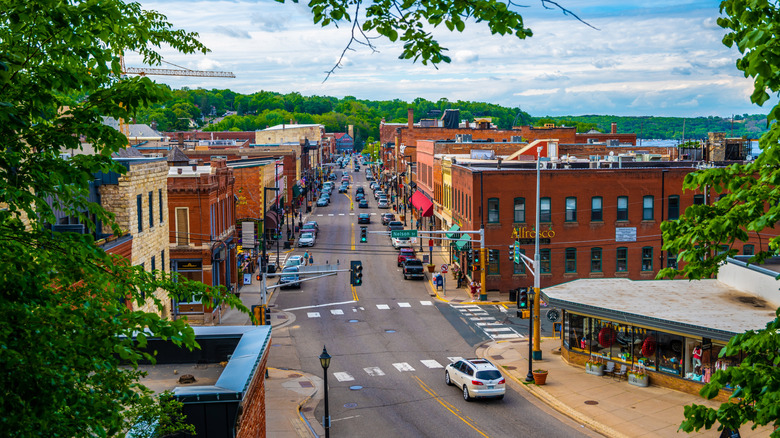 "The Birthplace of Minnesota": A Charming, Artistic City with a Vibrant Culinary Scene and Historic Downtown