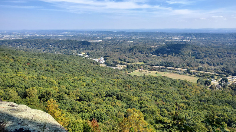 Chattanooga's Beloved Historic Park Offers Stunning Panoramic Views of the Tennessee River