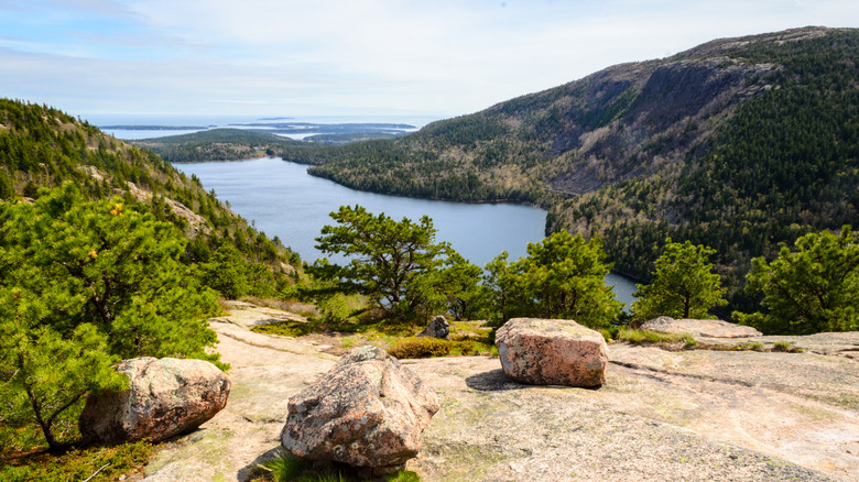 One of Acadia's Boldest Trails Ascends a Steep Cliff to Stunning Views of Frenchman Bay
