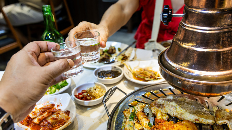 Essential Alcohol Drinking Etiquette Tips for Tourists in South Korea