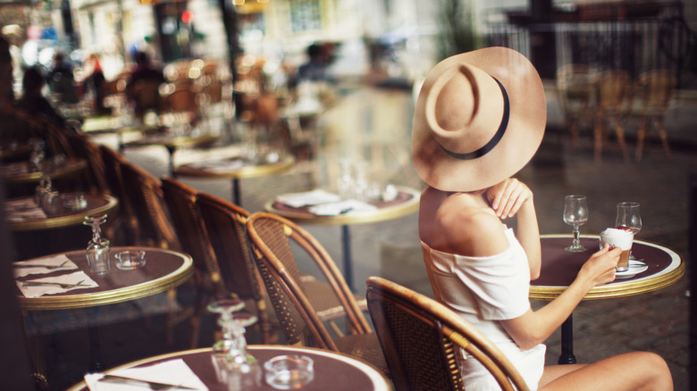 Rick Steves Highlights the Key Benefit of Casual Eateries Over Traditional French Restaurants