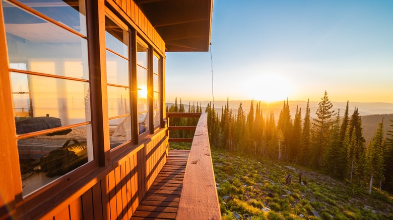 These Unique Fire Lookouts Scattered Across Idaho Offer Some of the Coziest Alpine Escapes