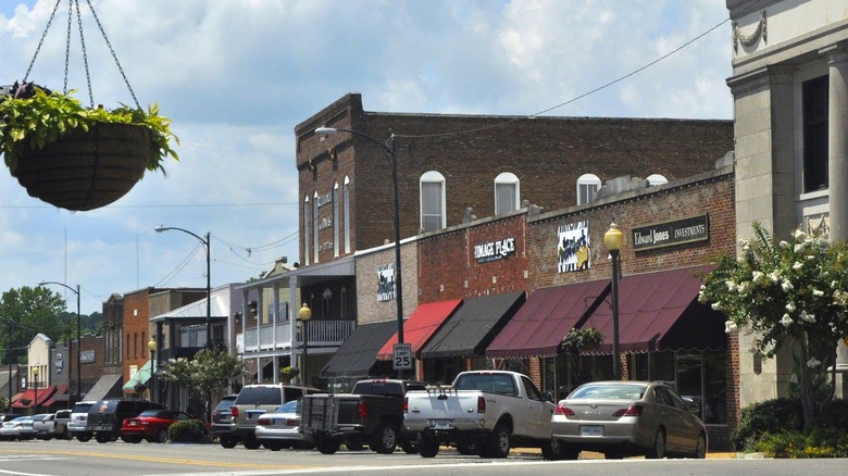 A Charming Historic City in Mississippi's Appalachian Foothills Features a Revitalized, Pedestrian-Friendly Downtown