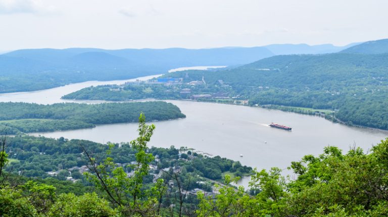 A Scenic New York Retreat Featuring Panoramic Hudson Valley Views, Wooded Trails, and Historic Ruins