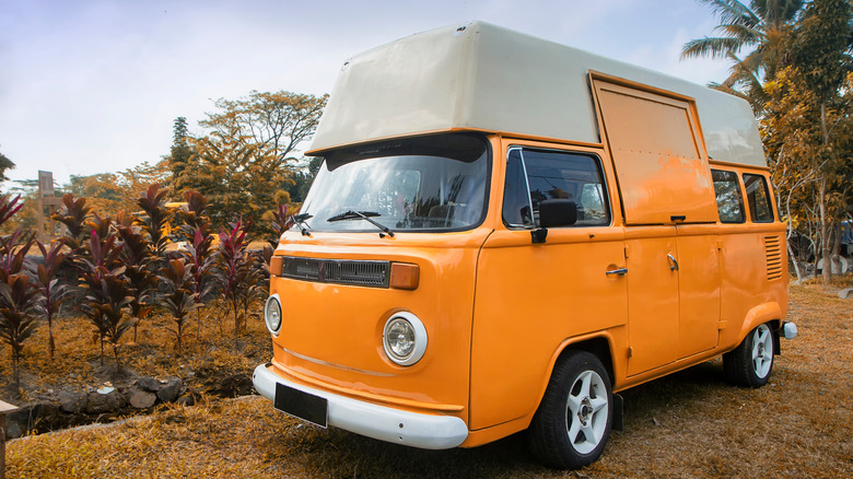Essential Camper Van Parking Guidelines for Reserving Campsites on a Road Trip