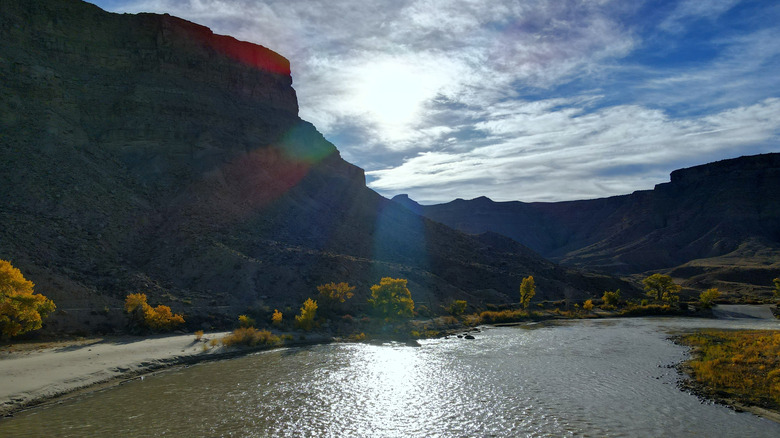 A Charming Utah Riverfront City Surrounded by Scenic Canyons and Close to Three Iconic National Parks