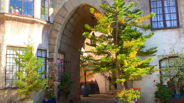California's European-Inspired Fairytale Village Boasts Artsy, Walkable Charm Reminiscent of France