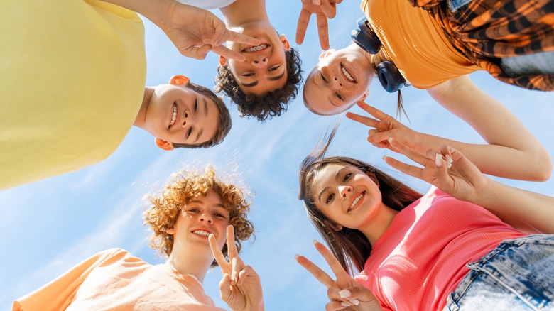Rick Steves Explains Why a Peace Sign Gesture Might Offend in Britain