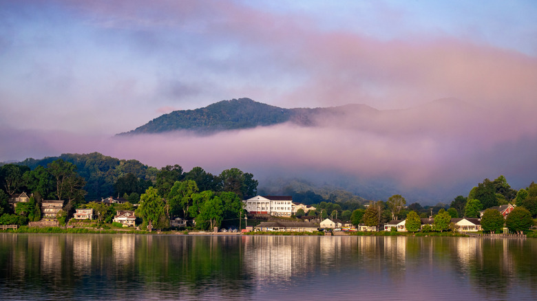 A Serene Outdoor Escape: A Scenic Lake Nestled Below the Great Smoky Mountains
