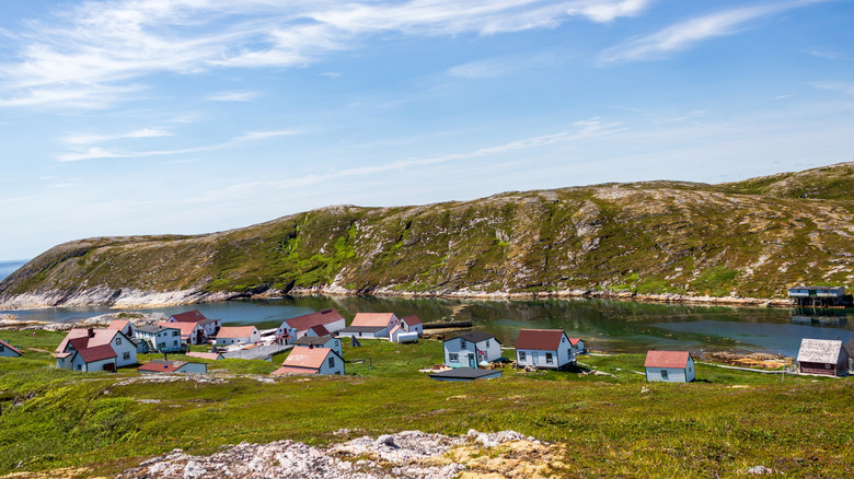 Canada's Island Getaway: A Top Tourist Destination with Charming Accommodations, Exquisite Cuisine, and Stunning Natural Landscapes