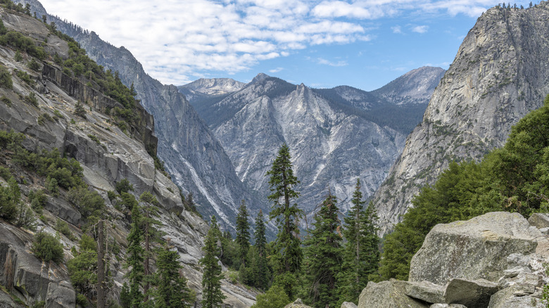 California's Hidden Valley: A Yosemite-Like Gem Few Adventurers Have Explored