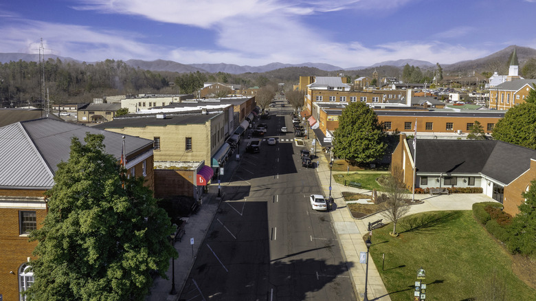 The 'Gem Capital of the World': A Hidden Treasure in North Carolina's Blue Ridge Mountains