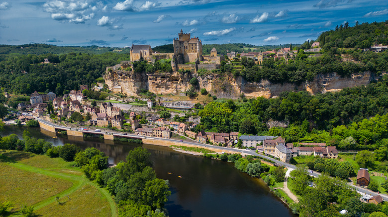 France's Overlooked Golden Region: A Blissful Blend of Castles, Cave Art, and Fine Cuisine