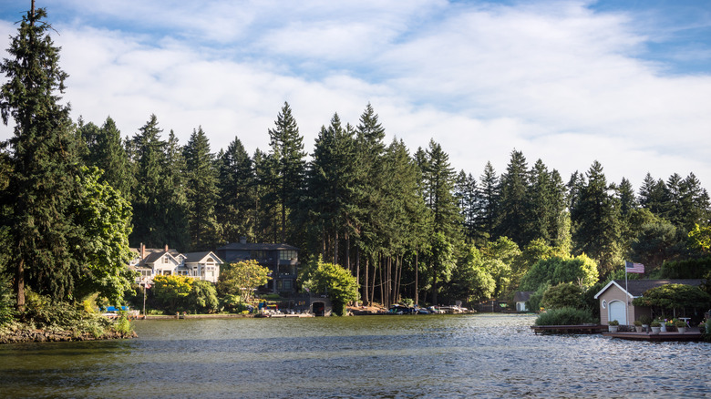 A Charming Lakeside Oregon Town Near Portland Boasts Artsy Boutiques, Diverse Dining, and European Flair