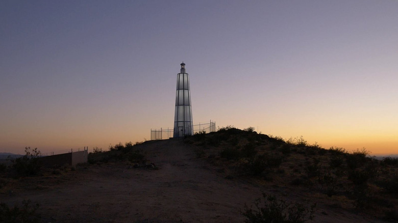Art Enthusiasts are Drawn to This Enigmatic, Illuminated Lighthouse Concealed in the California Desert