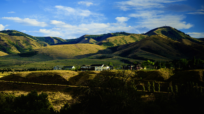 Idaho's Premier Retirement Retreat Boasts Sunshine, Scenic Trails, and Charming Small-Town Vibe