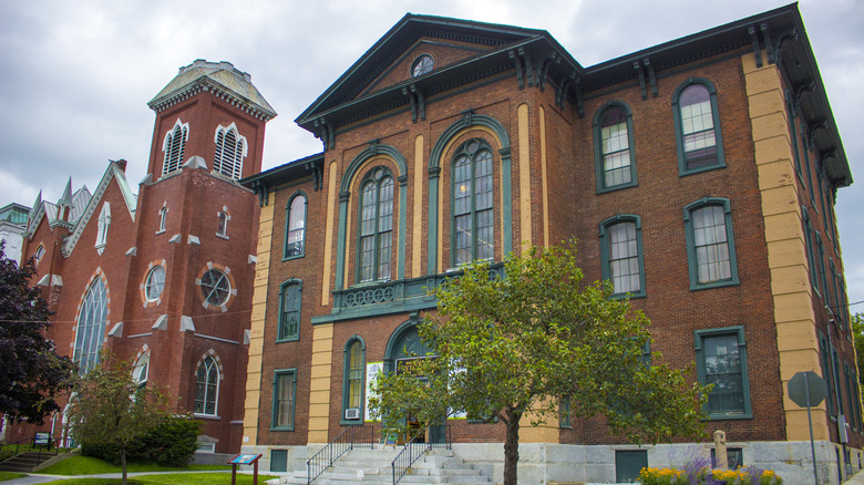 Vermont's Hidden Lakeside Gem: Victorian Charm, Craft Brews, and Quaint Shops