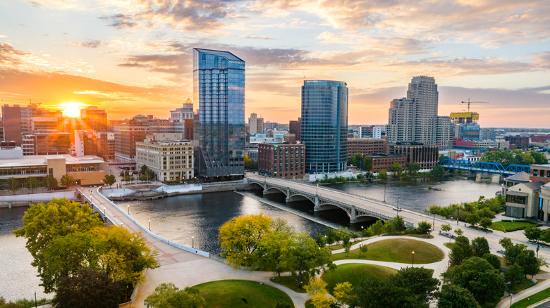 Experience the Blend of Art, Beer, and Midwest Charm with Big-City Flair in This Michigan Gem Resembling Mini-Chicago Vibes