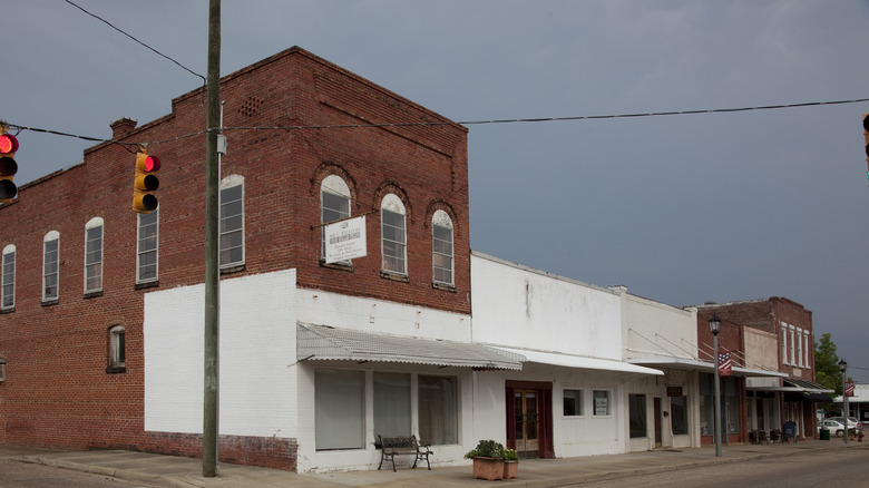 This Creative Alabama City is Renowned for Its Craftsmanship and Warm Southern Hospitality