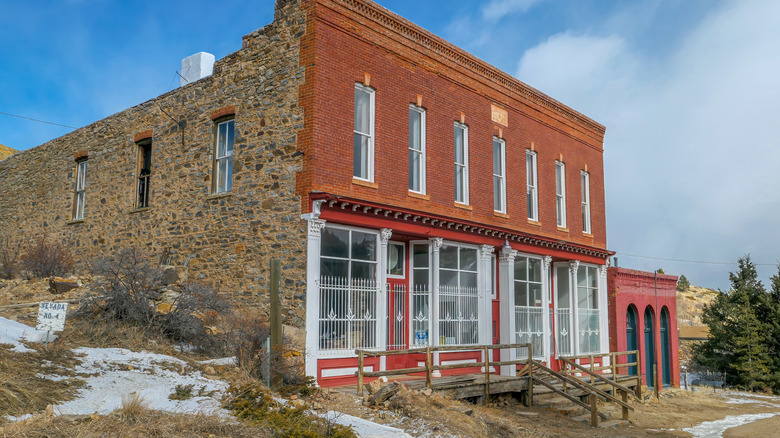 A Once-Thriving Gold Rush Hub in Colorado Now Stands as a Haunted Ghost Town
