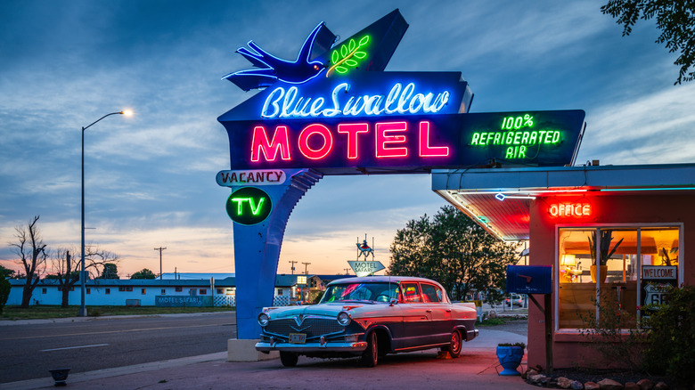 From California to Chicago, This 'Mother Road' Route Offers Neon Nostalgia and Quirky Americana