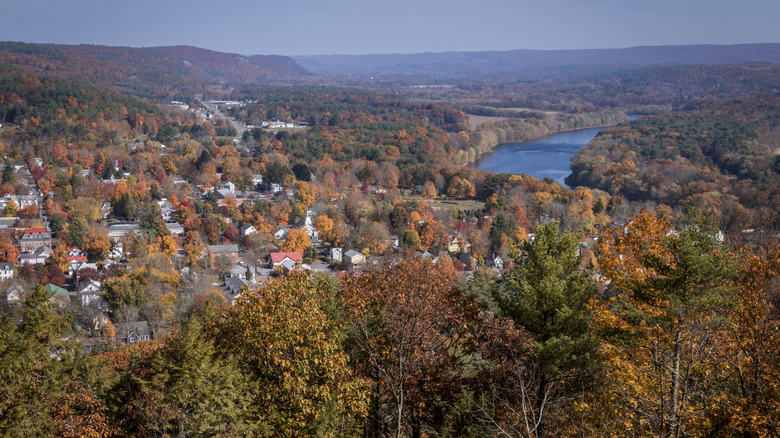 This Resort Town in Pennsylvania's Pocono Mountains Embodies the Charm of Small-Town America