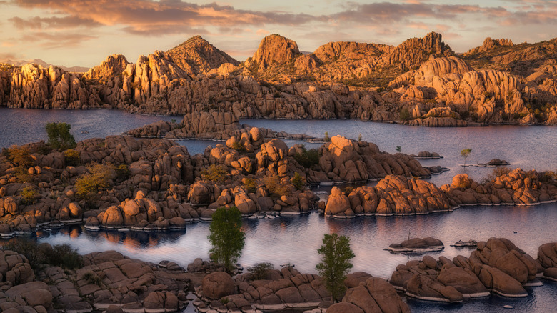 Arizona's Mile-High Desert Lake Features a Seasonal Campground and Granite Islands Perfect for Paddling