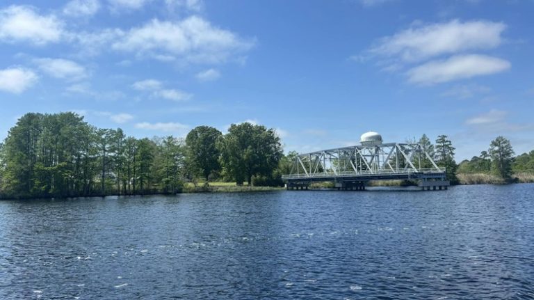 Charming Waterfront Town in North Carolina: Home to Quaint Ice Cream Shops, Unique Antiques, and Serene Charm