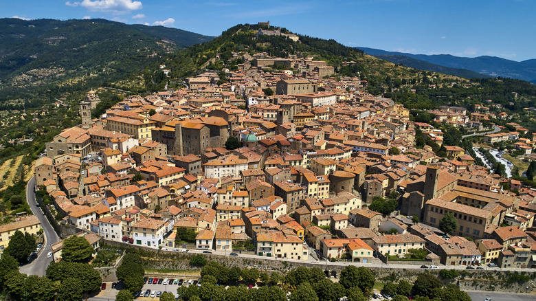 Nestled Between Florence and Rome: Italy's Tuscan Gem Boasting Wine, Sunsets, and Medieval Charm