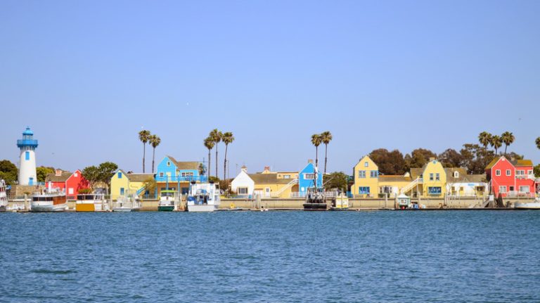 Los Angeles' Vibrant Coastal Village: A New England Seaport Replica with Waterfront Dining and Charm