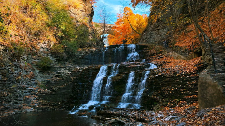 Explore the New York Finger Lakes Trail: A Scenic Journey from Downtown Ithaca to Cornell Campus with Stunning Waterfall Views