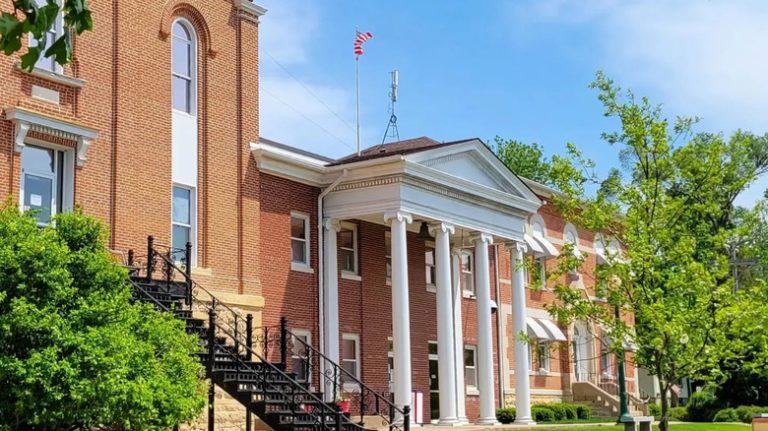 The 'New England of the Midwest': An Underrated Riverside City Brimming with Creativity and Small-Town Charm