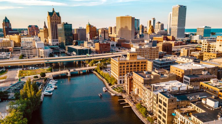 Discover Milwaukee's Emerging Neighborhood: A Food Lover's Paradise with Unmatched Charm and Walkability