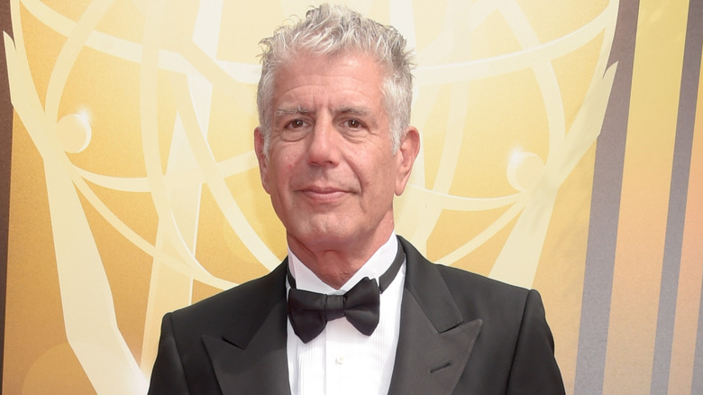 Anthony Bourdain Had a Favorite Hot Dog Stand on Kauai's Iconic Beach