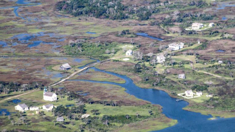 Exploring the Unique Abandoned Charm of a Formerly Lively North Carolina Island Town
