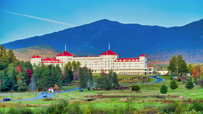 Tucked Away in New Hampshire's Mountains: A Pristine Resort with Tranquil Pools, Opulent Luxury, and Exquisite Dining