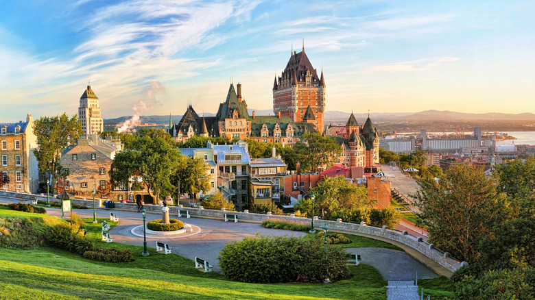 The "Maple Syrup Capital of the World" Offers a Stunning Canadian Retreat with Delicious Sugar Shack Treats
