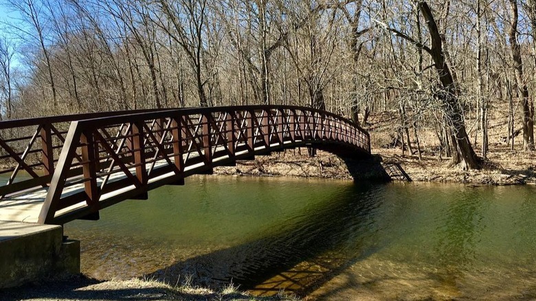 Indiana's 'Maple City': A Lakeside Treasure with Historic Charm, Antique Discoveries, and Scenic Walks
