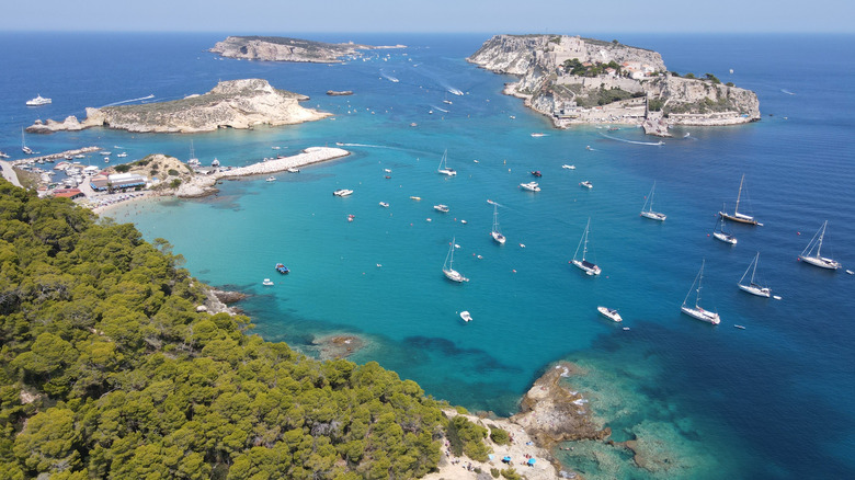 Discover Tranquil Italian Islands: A Car-Free Escape with Stunning Snorkeling Opportunities