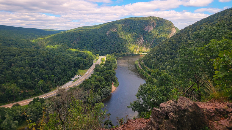 Pennsylvania's Hidden Mountain Gem Offers Stunning Waterfall Trails and Natural Beauty
